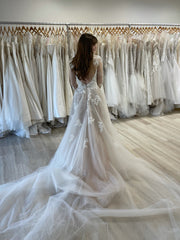 Chic A-line Deep V neck Long Sleeve Applique Wedding Dresses SER624|Selinadress