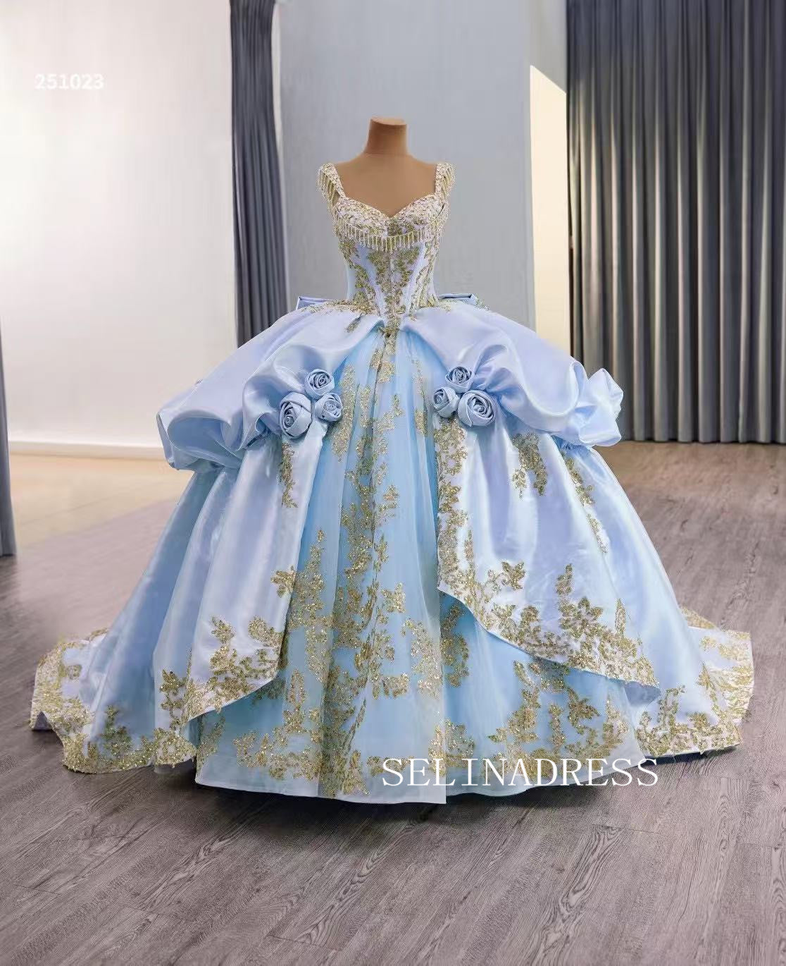 Light Sky Blue Ball Gown Prom Dress With Gold Applique Quincess