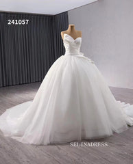 Luxury Ball Gown Sweetheart Beaded Wedding Dress Haute Couture Bridal Gowns 241057|Selinadress