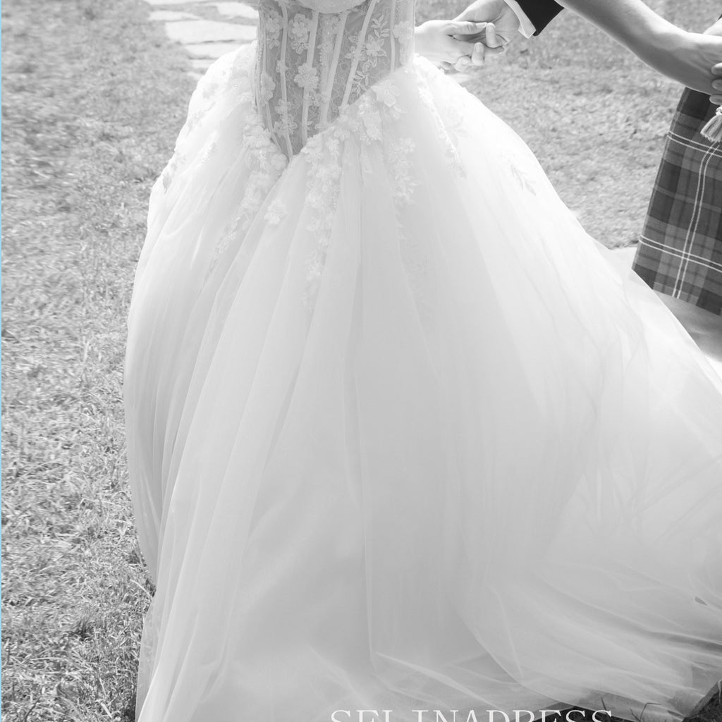 Timeless Ball Gown Sweetheart Satin White Wedding Dresses Brides Dress