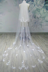 Two-tier Cut Edge Wedding Veil Tulle Applique Chapel Veils V18
