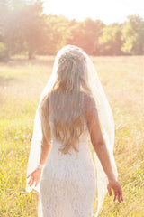 Chic Tulle With Pearls Short Wedding Veils V31