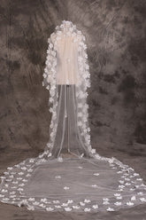 Cute Lace Flower Appliques One Tier Cut Edge Wedding Veils V26