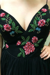Beautiful Prom Dresses A-line Spaghetti Straps Black Floral Prom Dress/Evening Dress SED391