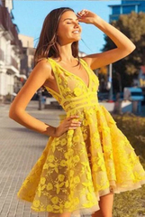 A-line V neck Applique Lace Short Prom Dress Unique Homecoming Dress MHL094
