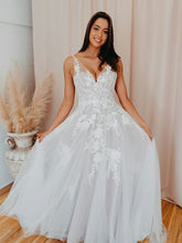 V Neck A-line Soft Tulle Lace Appliques Romantic Wedding Dress SED361