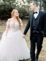 A-line Off-the-shoulder Lace Wedding Dresses White Rustic Bridal Gowns CBD360|Selinadress