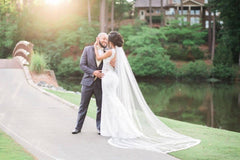 Elegant Lace Edge Cathedral Tulle With Applique Wedding Veils V05