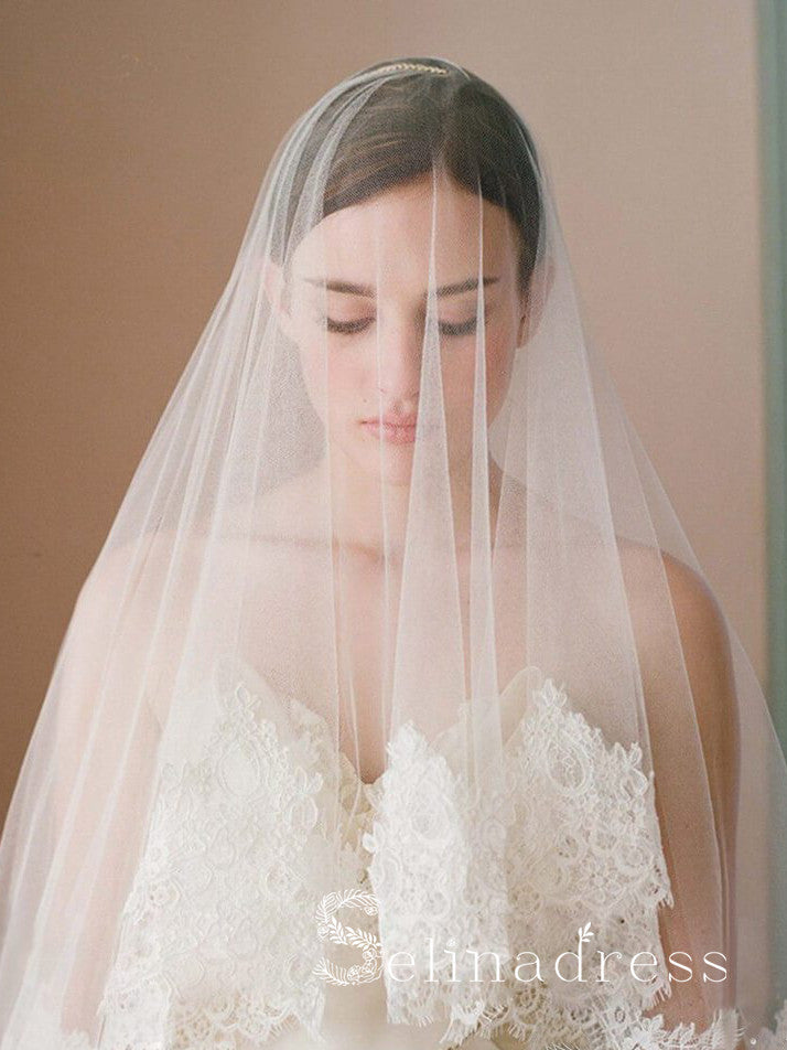 http://www.selinadress.com/cdn/shop/products/traditional-drop-veils-ivory-tulle-lace-wedding-veil-alc008_b7bf110e-2b58-4f1a-80d8-ae657c49f880_1200x1200.jpg?v=1572163352