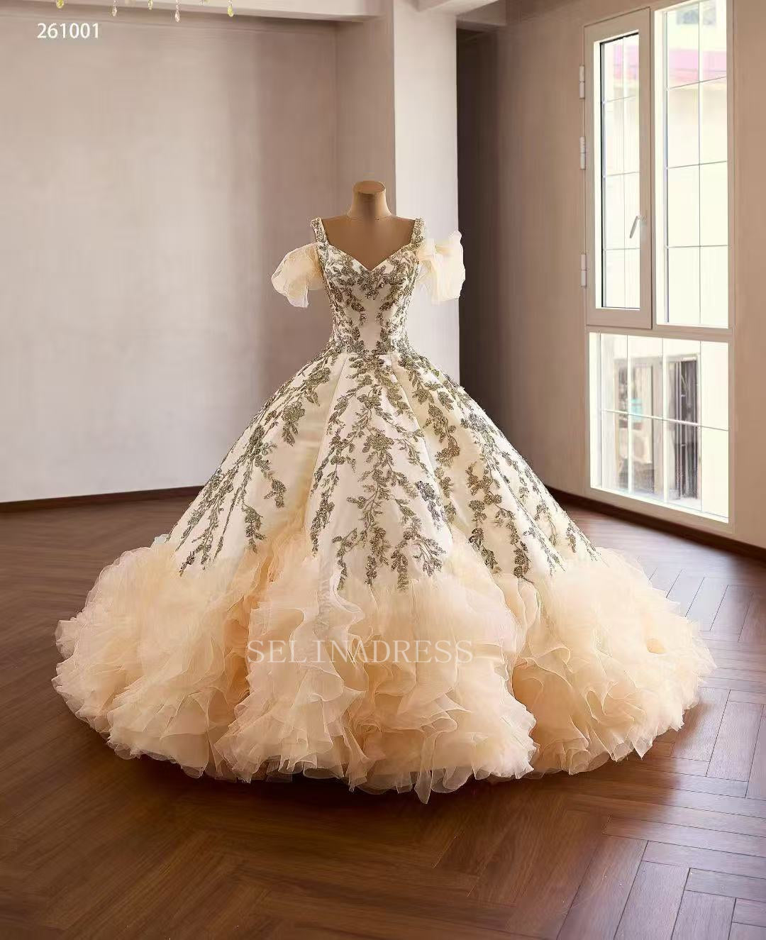 Champagne Ball Gown Luxury Prom Dress  With Applique Quincess Evening Gowns 261001|Selinadress