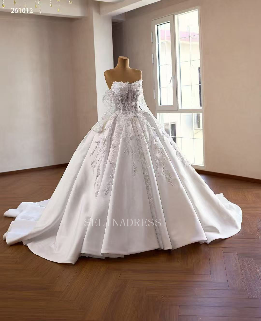 White Ball Gown Wedding Dresses With Long Sleeve &3D Floral Wedding Gown 261012|Selinadress