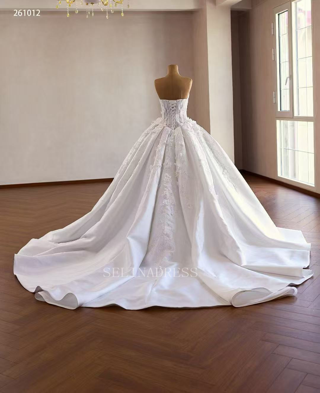 White Ball Gown Wedding Dresses With Long Sleeve &3D Floral Wedding Gown 261012|Selinadress