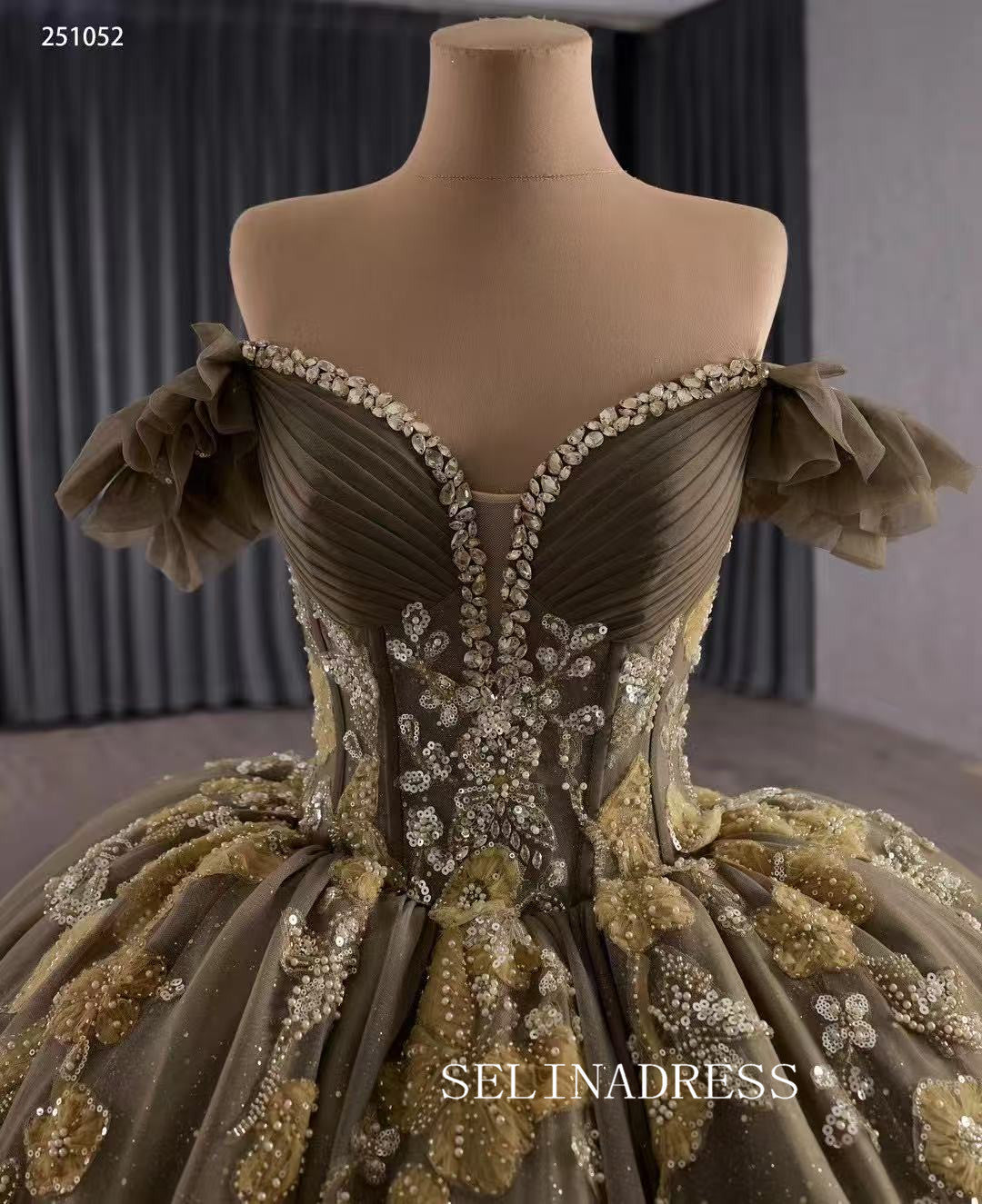 Luxury Off-the-shoulder Ball Gown Floral Beaded Long Prom Dress Quincess Dress 251052|Selinadress