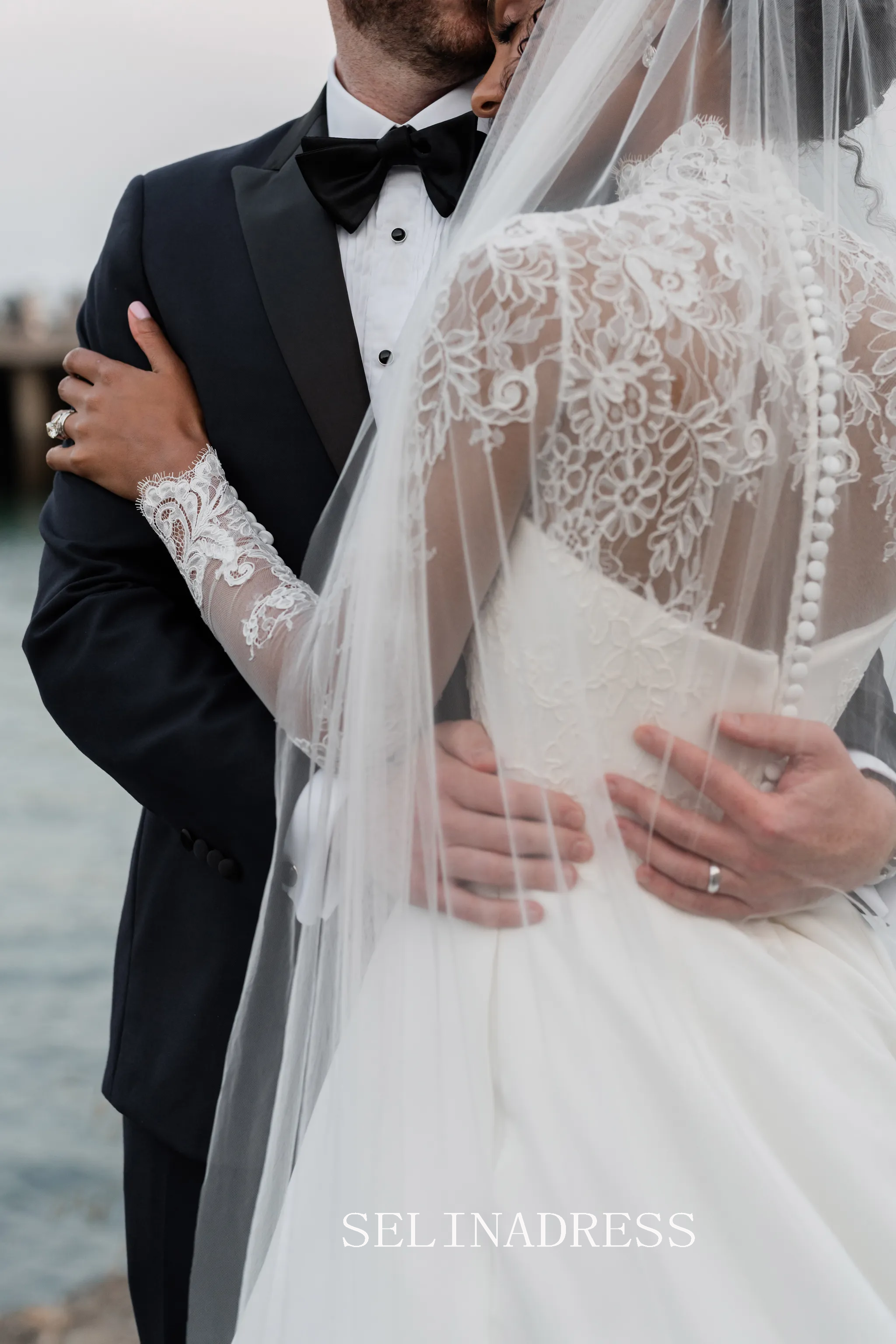 High Neck Long Sleeve Lace Wedding Dresses Vintage Princess Wedding Dress XS001|Selinadress