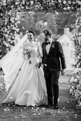 High Neck Long Sleeve Lace Wedding Dresses Vintage Princess Wedding Dress XS001