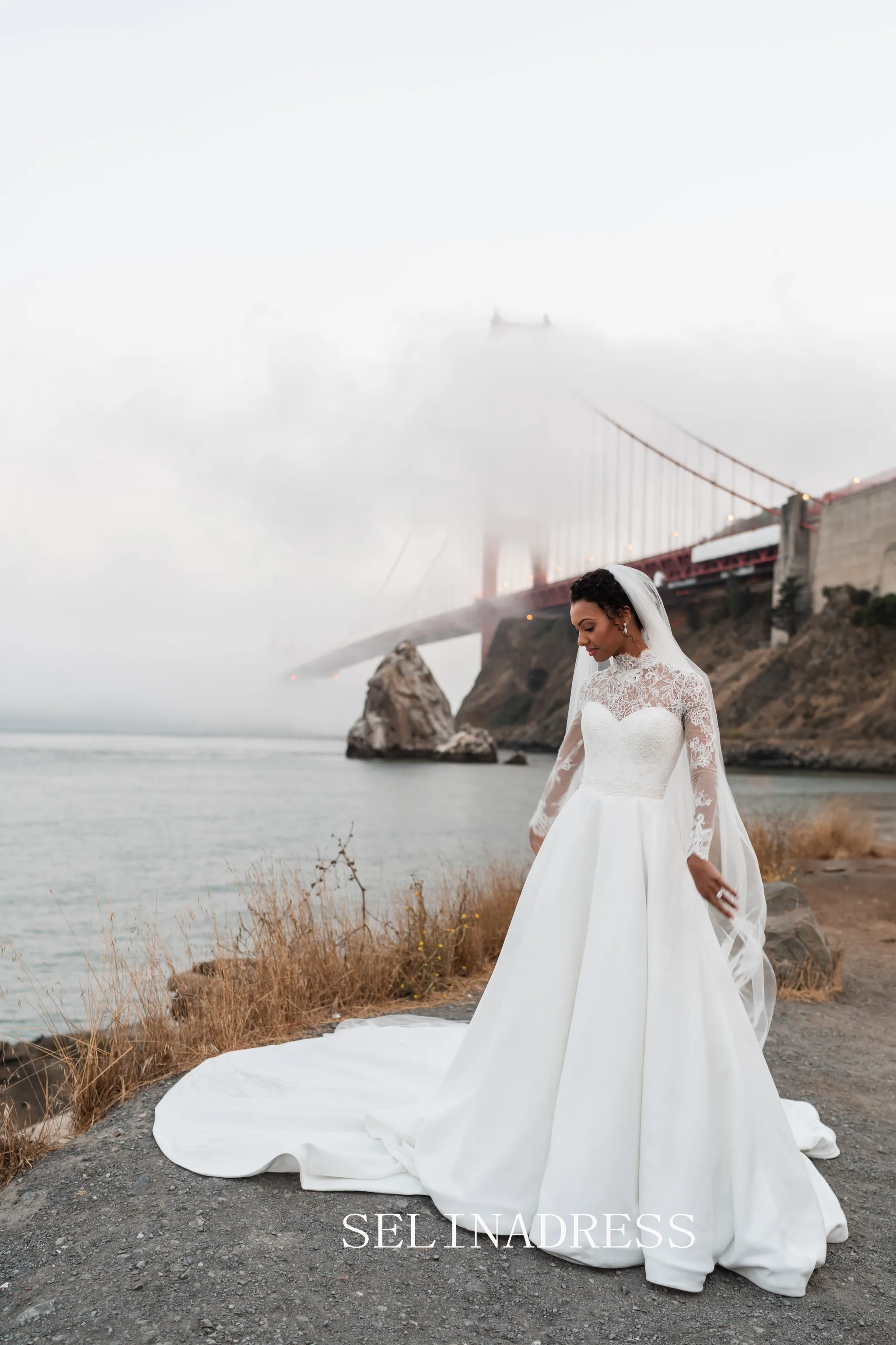 High Neck Long Sleeve Lace Wedding Dresses Vintage Princess Wedding Dress XS001|Selinadress