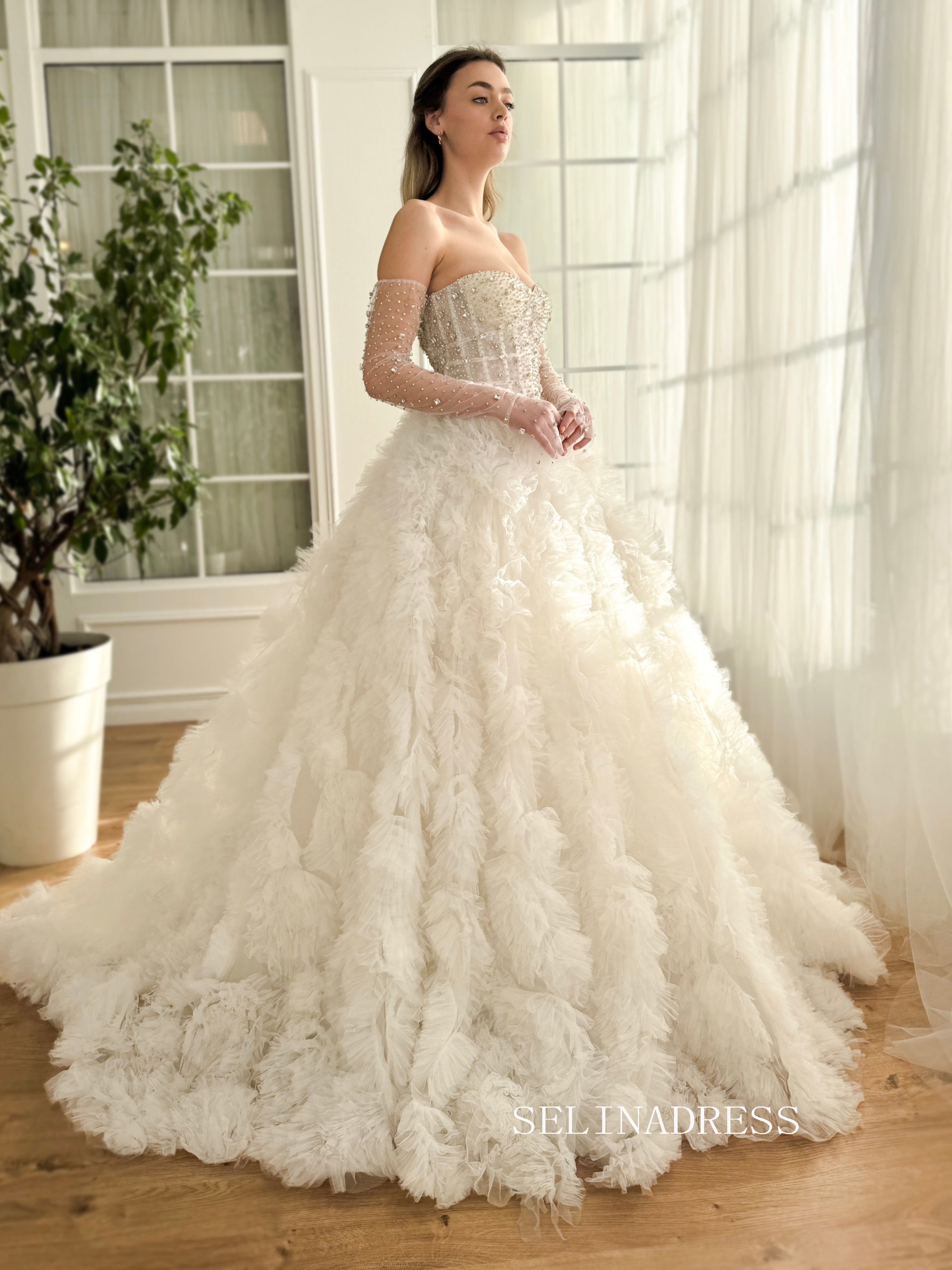 A-line Sweetheart Beaded Lace White Bridal Gowns Elegant Strapless Wed SELINADRESS A-line Sweetheart Beaded Lace White Bridal Gowns Elegant Strapless Wed SELINADRESS