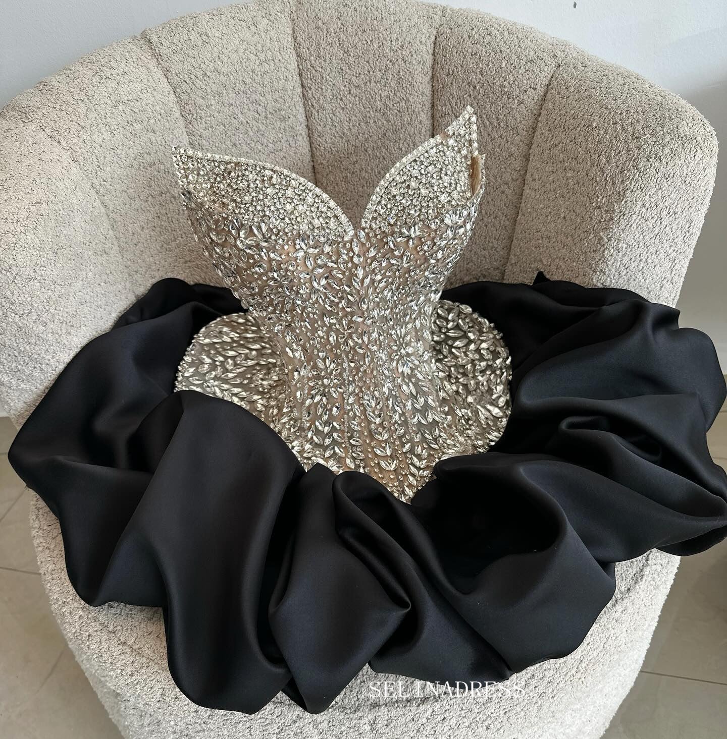 Black Strapless V neck Short Prom Dress Homecoming Dress With Rhinestone #TKL616|Selinadress