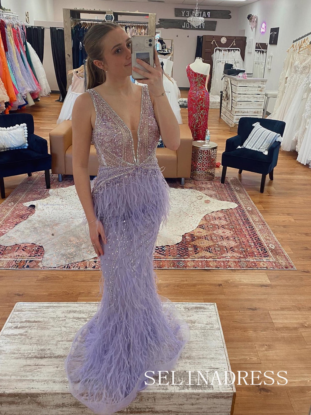 Chic Mermaid V neck Lilac Long Prom Dresses Elegant Beaded Evening Gowns With Feather CRN047|Selinadress