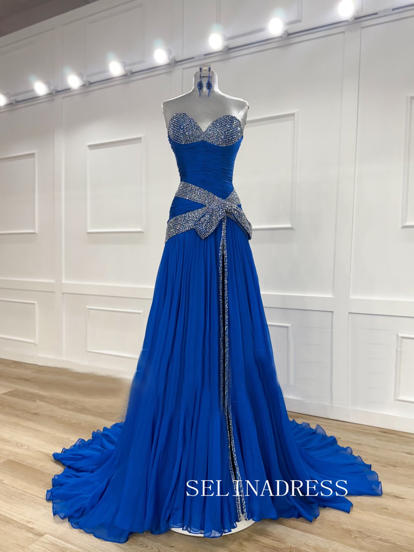 Chic Royal Blue Long Prom Dresses With Rhinestone Elegant Formal Eveni – SELINADRESS