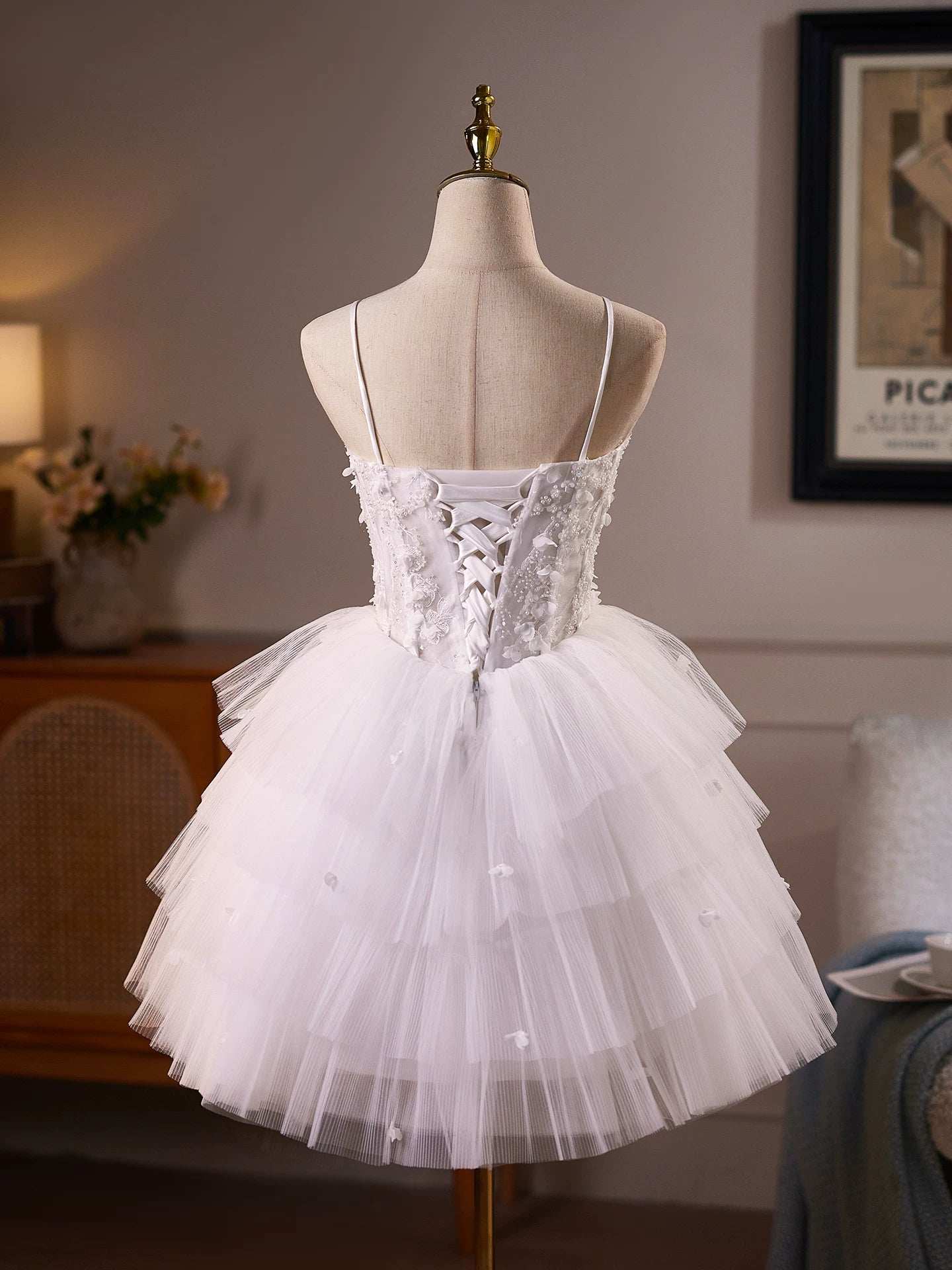 Delicate White Tulle Mini Wedding Dress with Floral Embroidery and Tiered Skirt TYL064|Selinadress