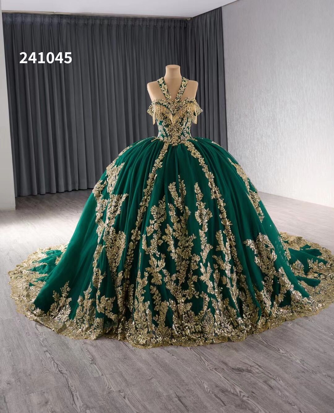 Gold Beaded Wedding Dress Halter Neck Quinceanera Dress 241045 SELINADRESS Gold Beaded Wedding Dress Halter Neck Quinceanera Dress 241045 SELINADRESS