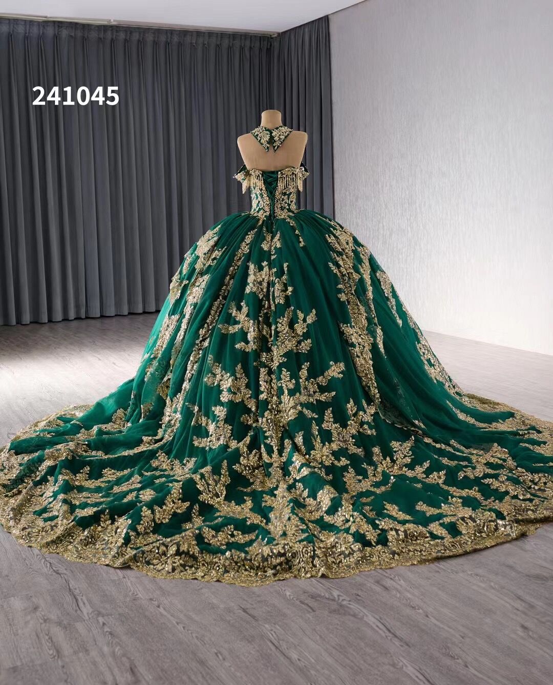 Gold Beaded Wedding Dress Halter Neck Quinceanera Dress 241045 SELINADRESS Gold Beaded Wedding Dress Halter Neck Quinceanera Dress 241045 SELINADRESS