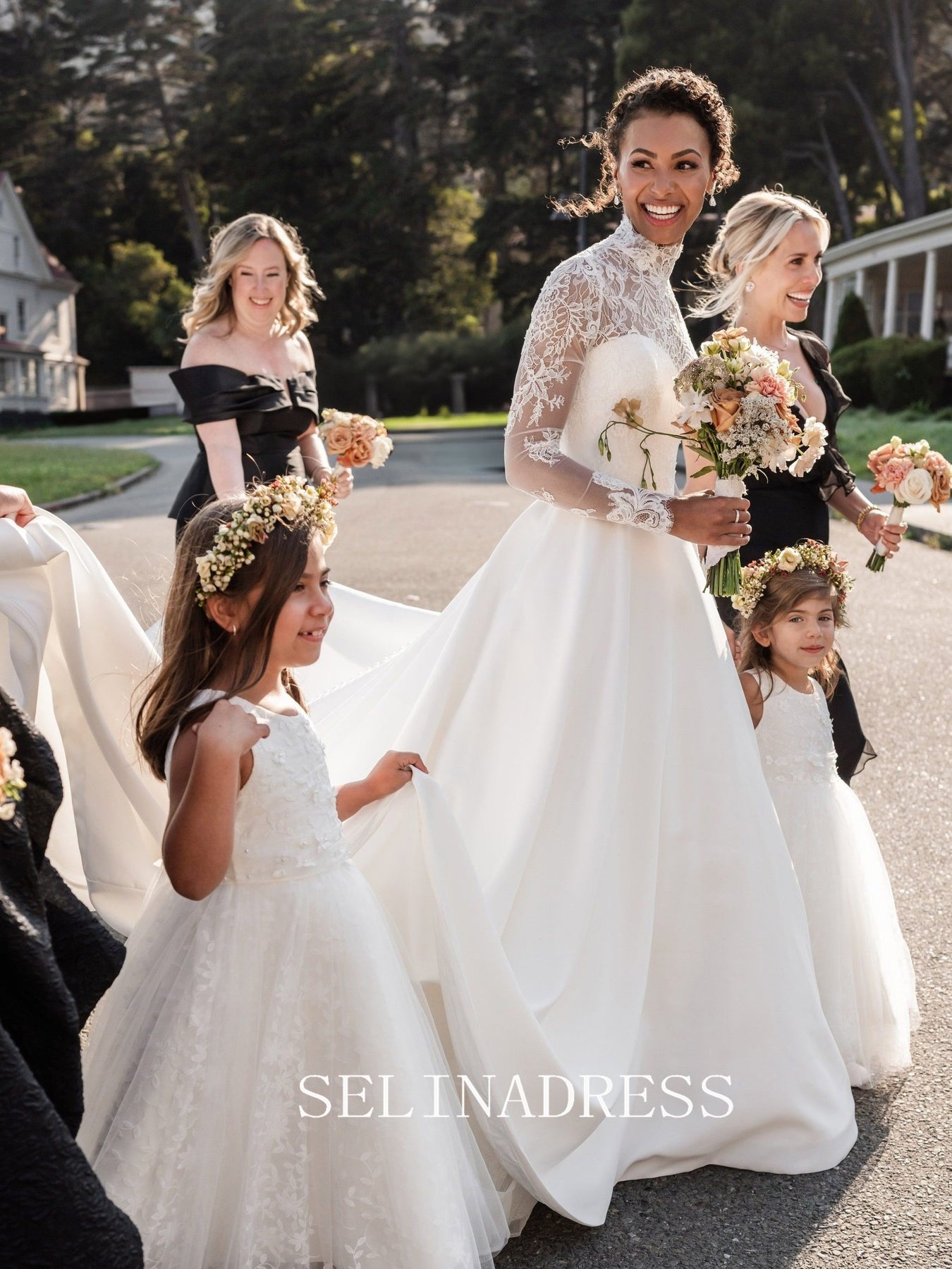 High Neck Long Sleeve Lace Wedding Dresses Vintage Princess Wedding Dr SELINADRESS High Neck Long Sleeve Lace Wedding Dresses Vintage Princess Wedding Dr SELINADRESS