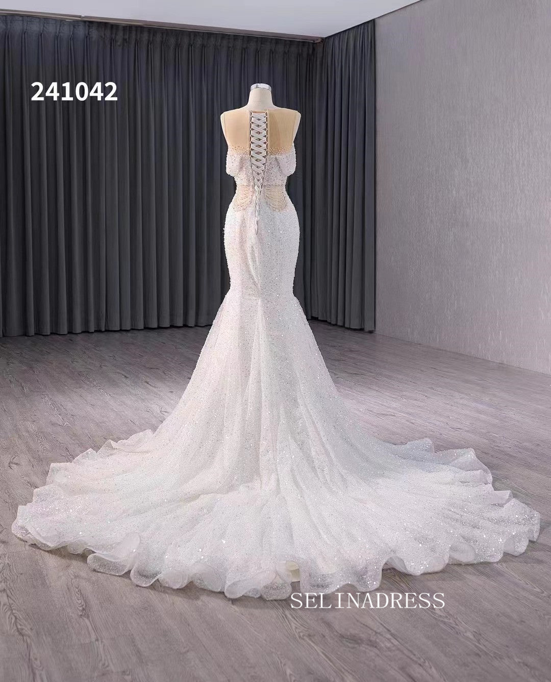 Luxury Mermaid Beaded Wedding Dress Sleeveless Bridal Gowns 241042 SELINADRESS Luxury Mermaid Beaded Wedding Dress Sleeveless Bridal Gowns 241042 SELINADRESS