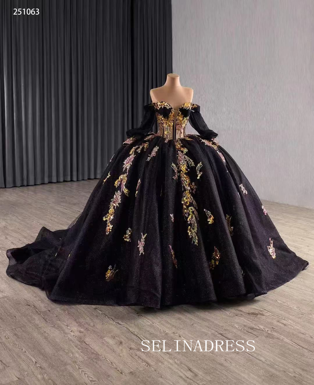 Luxury Off-the-shoulder Black Ball Gown With Removable Long Sleeves Prom Dress Quincess Dress 251063|Selinadress