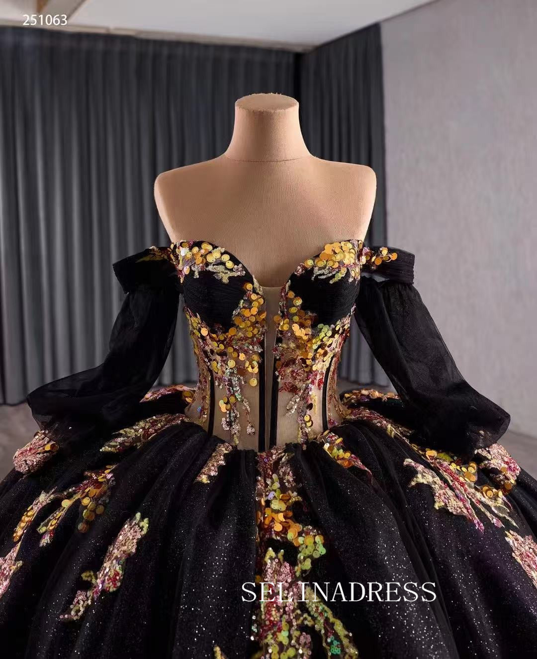 Luxury Off-the-shoulder Black Ball Gown With Removable Long Sleeves Prom Dress Quincess Dress 251063|Selinadress