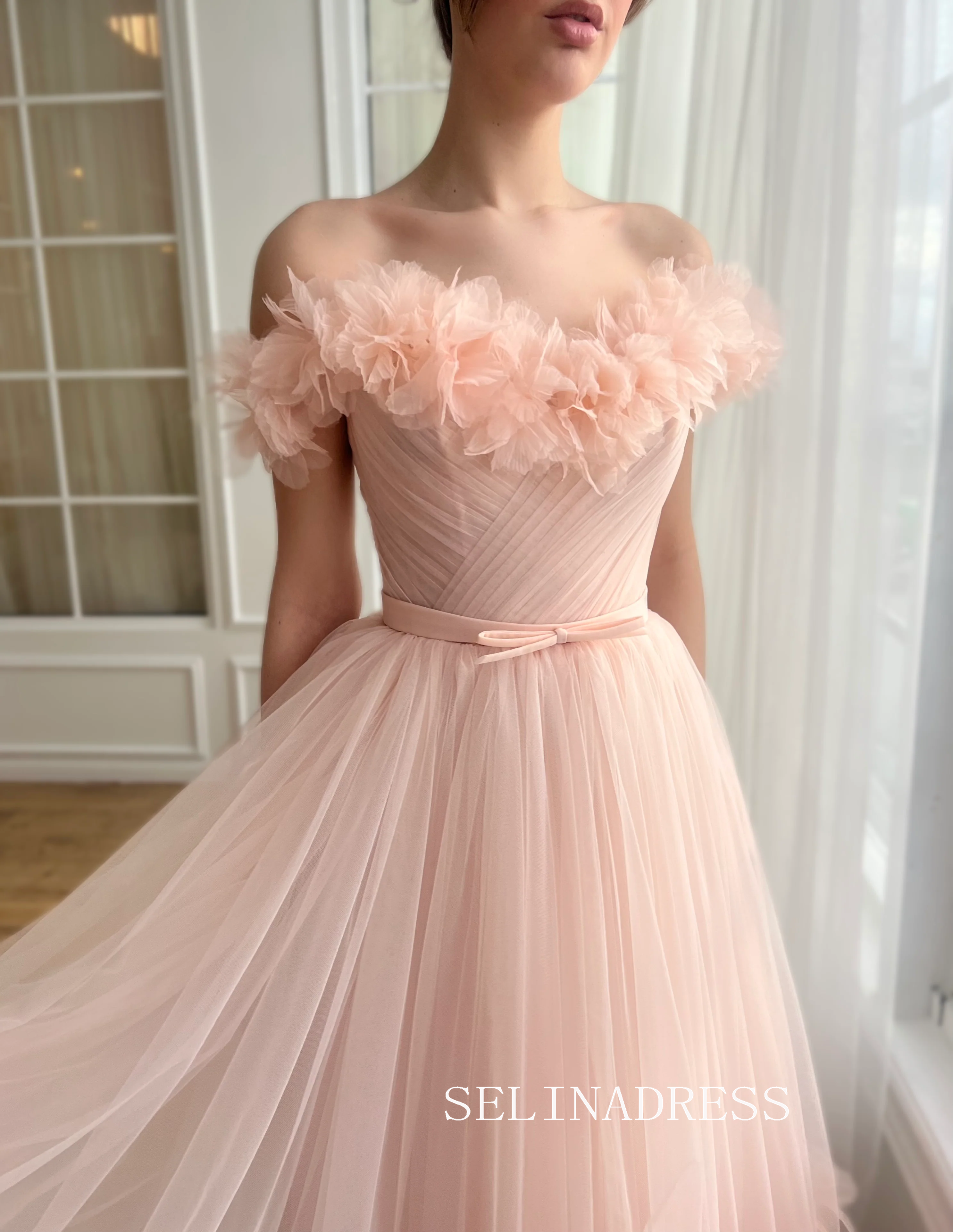 Pink Off-the-shoulder Short Wedding Dress Tea Length Tulle Prom Dresse SELINADRESS Pink Off-the-shoulder Short Wedding Dress Tea Length Tulle Prom Dresse SELINADRESS
