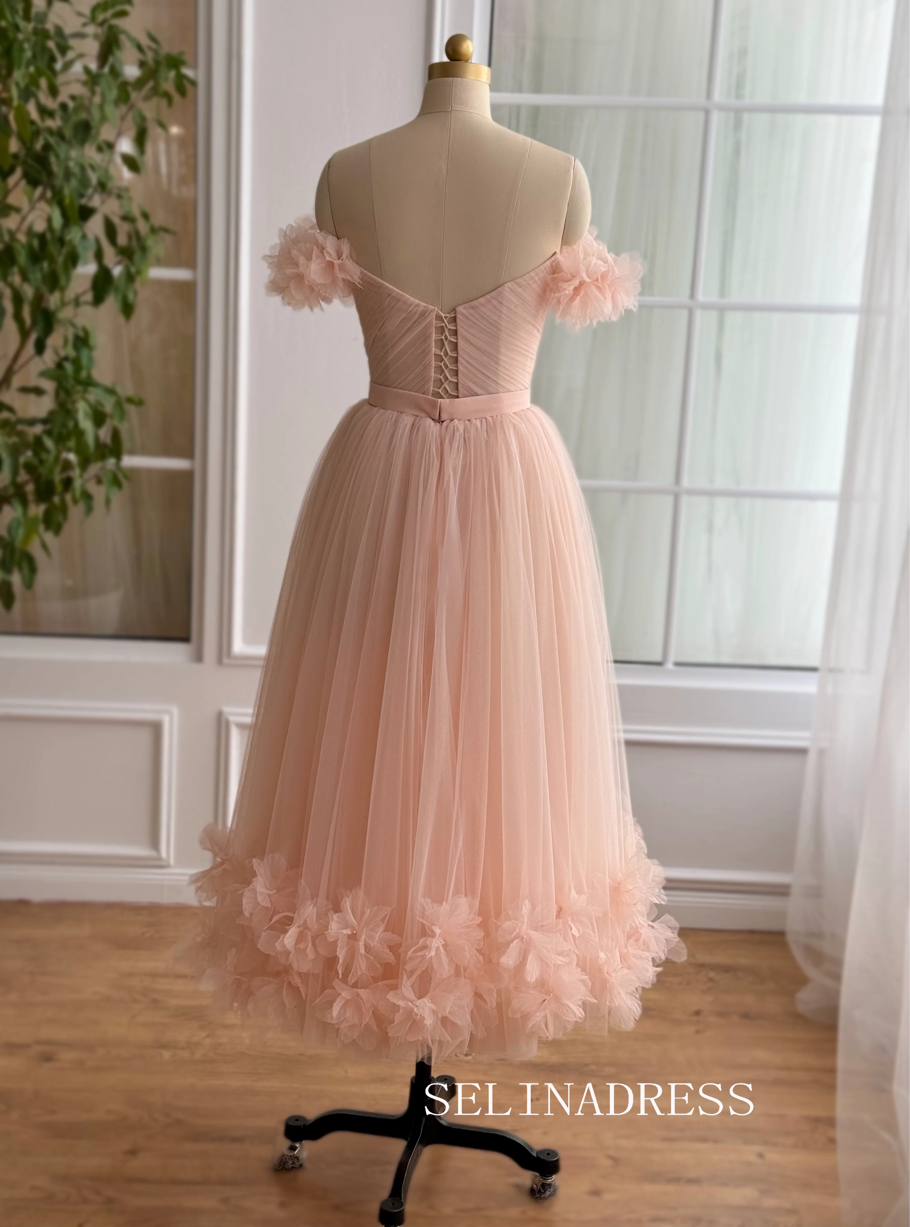 Pink Off-the-shoulder Short Wedding Dress Tea Length Tulle Prom Dresse SELINADRESS Pink Off-the-shoulder Short Wedding Dress Tea Length Tulle Prom Dresse SELINADRESS