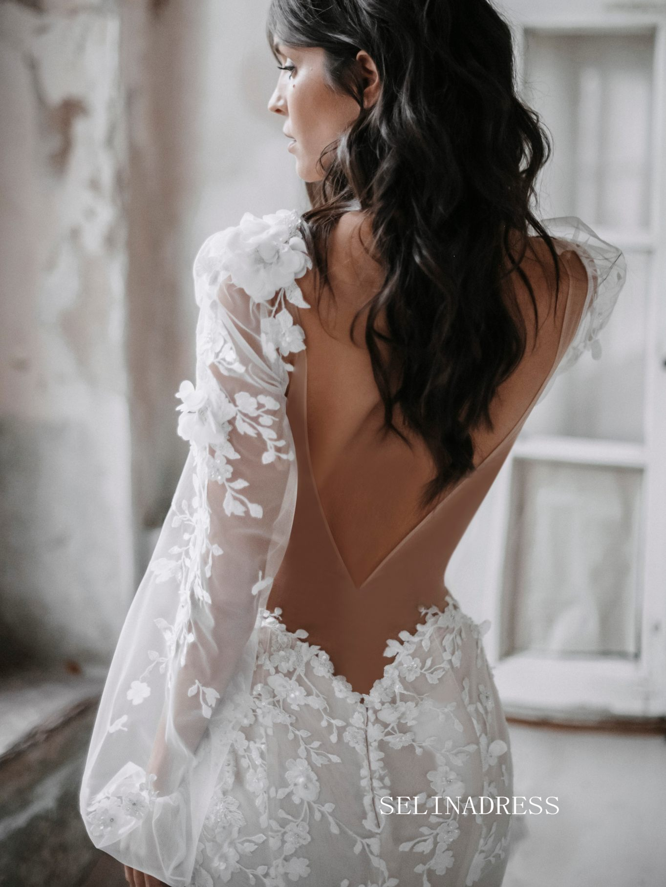 Romantic Beach Wedding Dress Bridal Lace Applique Tulle Long Sleeves B SELINADRESS Romantic Beach Wedding Dress Bridal Lace Applique Tulle Long Sleeves B SELINADRESS