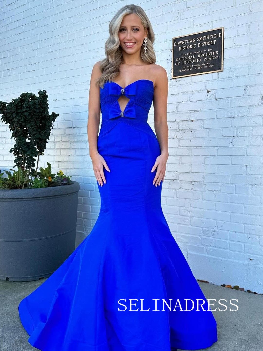 Royal Blue Strapless Mermaid Long Prom Dress With Bow SER604 – SELINADRESS