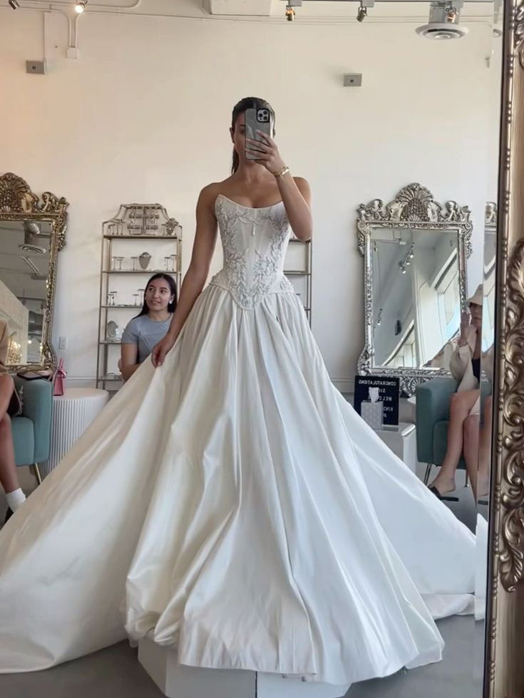 Strapless A-line Satin Wedding Dresses Lace Rustic Bridal Gowns CBA031|Selinadress