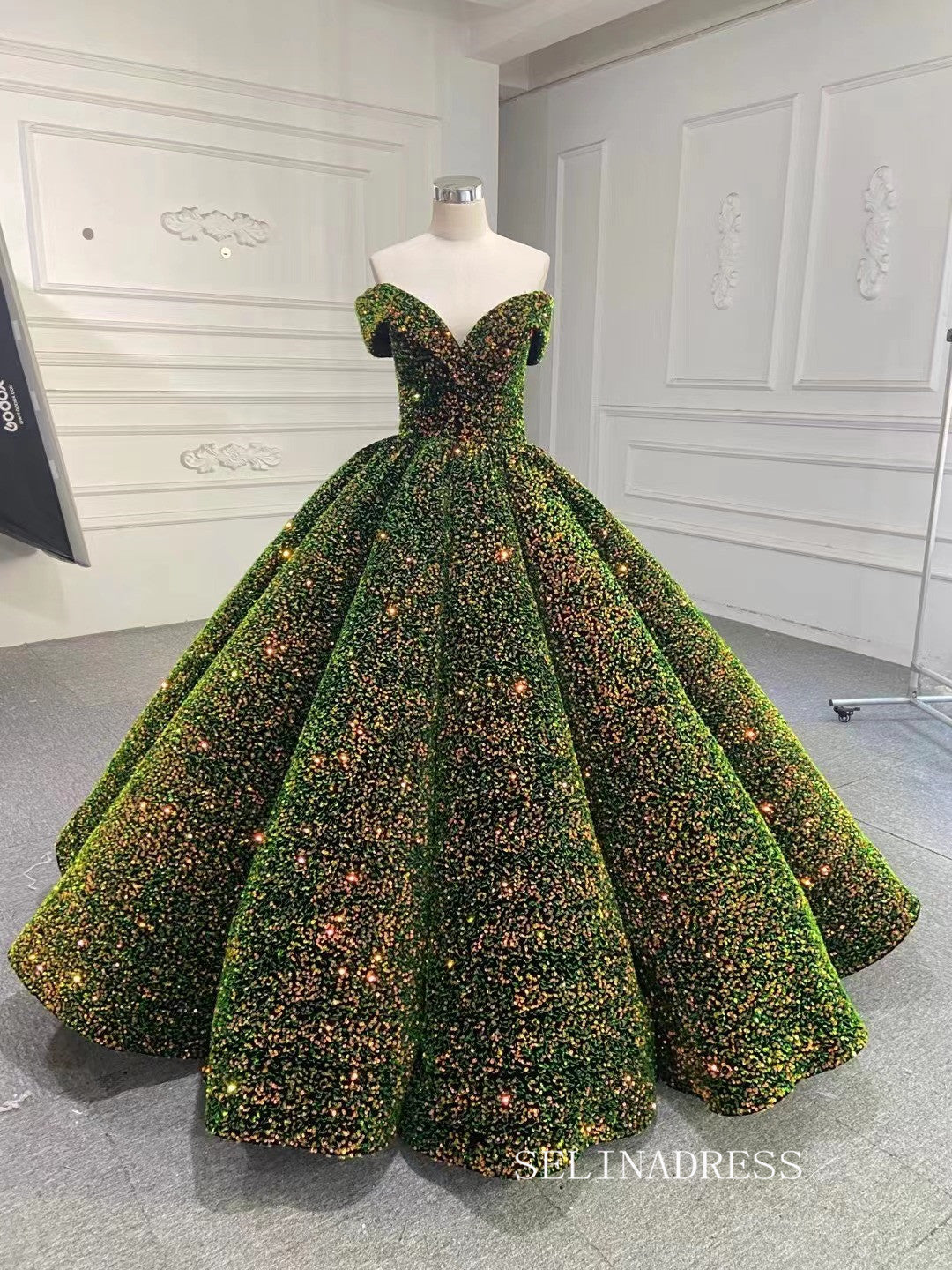 Off-the-shoulder Ball Gowns Beaded Long Prom Dresses Stunning Formal D SELINADRESS Off-the-shoulder Ball Gowns Beaded Long Prom Dresses Stunning Formal D SELINADRESS