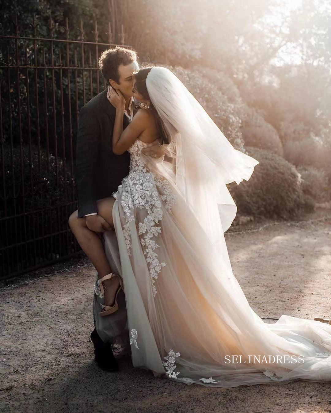 A-line Sweetheart Appliqued Beach Wedding Dresses Rustic Bridal Gowns SEW011 A-line Sweetheart Appliqued Beach Wedding Dresses Rustic Bridal Gowns SEW011