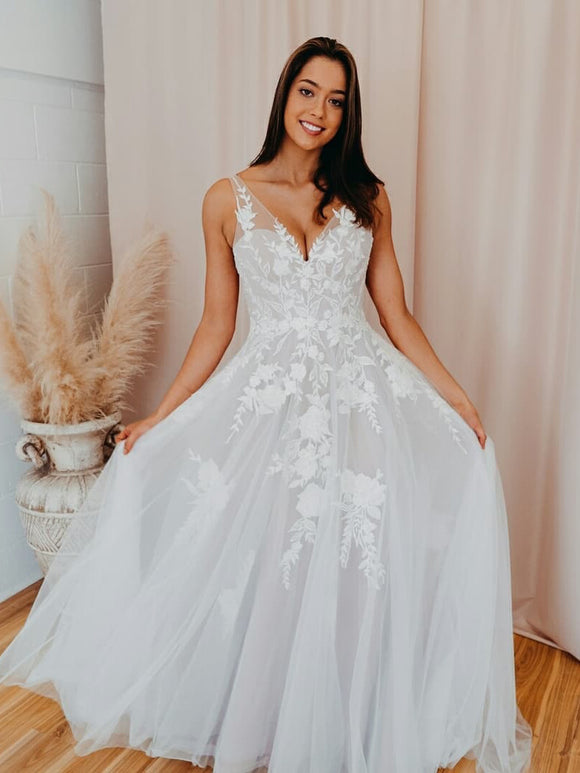 V Neck A-line Soft Tulle Lace Appliques Romantic Wedding Dress SED361
