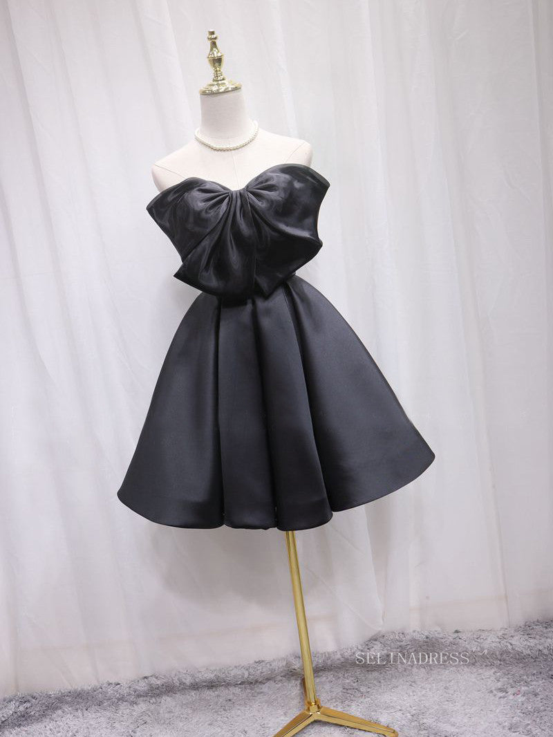 A-line Strapless Black Cute Homecoming Dress Big Bow Short Prom Dresse SELINADRESS A-line Strapless Black Cute Homecoming Dress Big Bow Short Prom Dresse SELINADRESS