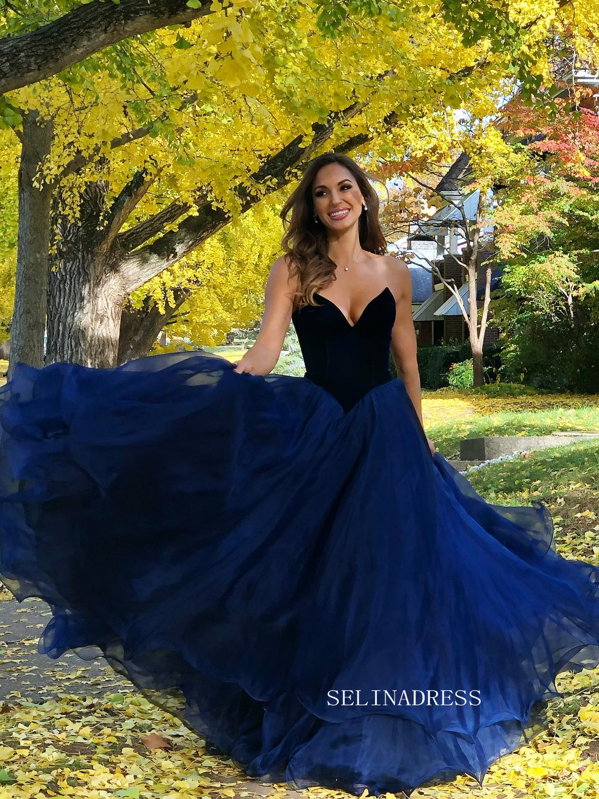 A-line Strapless V neck Prom Dress Elegant Dark Navy Evening Dress Par SELINADRESS A-line Strapless V neck Prom Dress Elegant Dark Navy Evening Dress Par SELINADRESS
