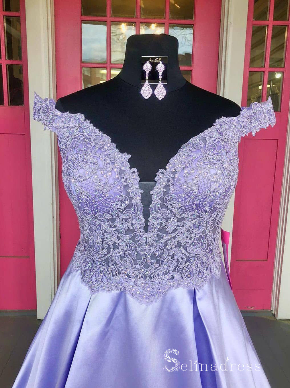Chic A-line Off The Shoulder Lavender Long Prom Dresses Lace Evening D SELINADRESS Chic A-line Off The Shoulder Lavender Long Prom Dresses Lace Evening D SELINADRESS