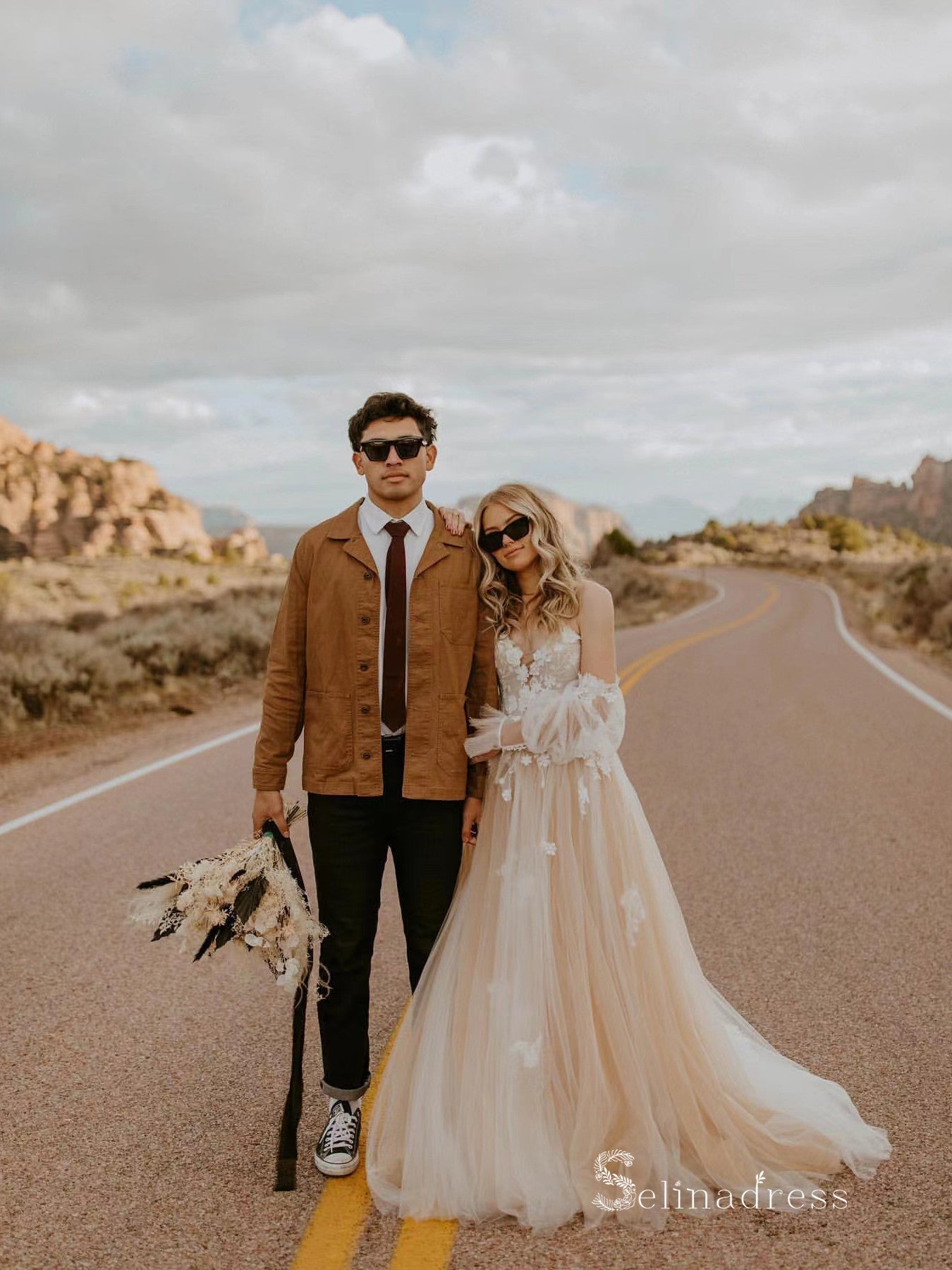 Chic A-line Off-the-shoulder Rustic Cheap Fall Wedding Dress HKL0132 Chic A-line Off-the-shoulder Rustic Cheap Fall Wedding Dress HKL0132