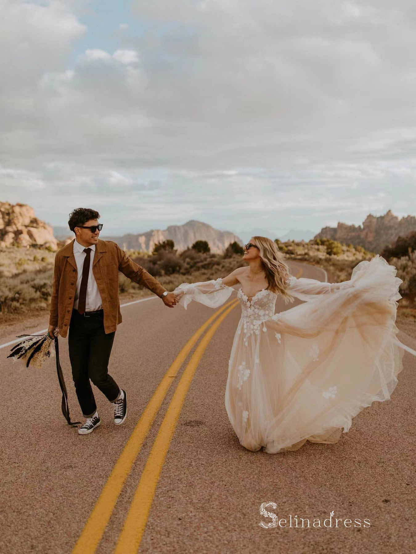 Chic A-line Off-the-shoulder Rustic Cheap Fall Wedding Dress HKL0132 Chic A-line Off-the-shoulder Rustic Cheap Fall Wedding Dress HKL0132