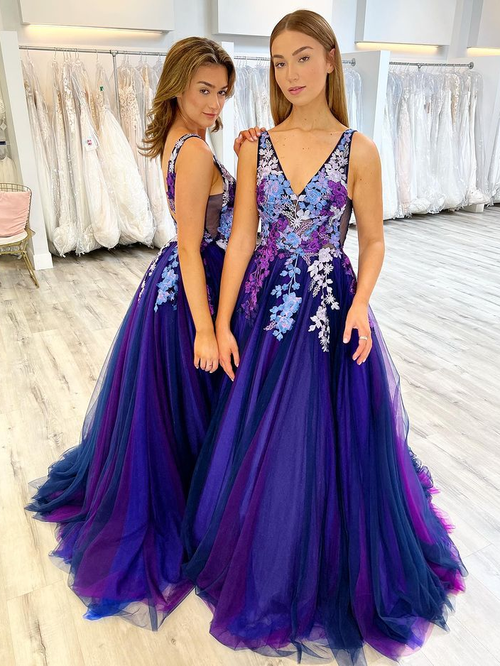 Chic A-line V neck Royal Blue Prom Dresses Long Embroidery Evening Gow – SELINADRESS