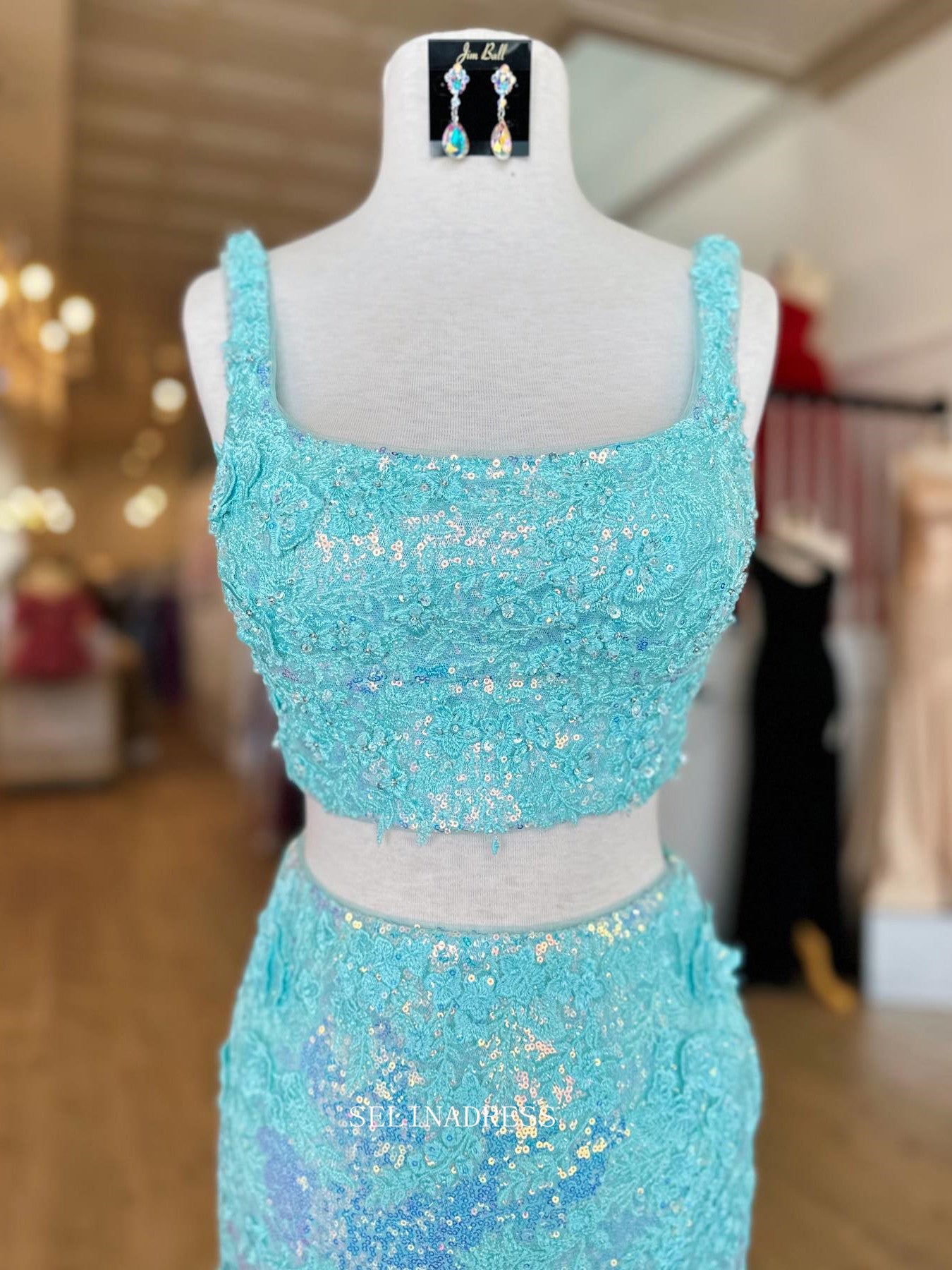 Chic Mermaid Off-the-shoulder Pink Lace Long Prom Dress Feather Elegan SELINADRESS Chic Mermaid Off-the-shoulder Pink Lace Long Prom Dress Feather Elegan SELINADRESS