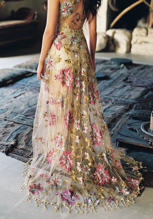 Long Wedding Dresses 3D Floral Embroidery Wedding Gowns JKW128