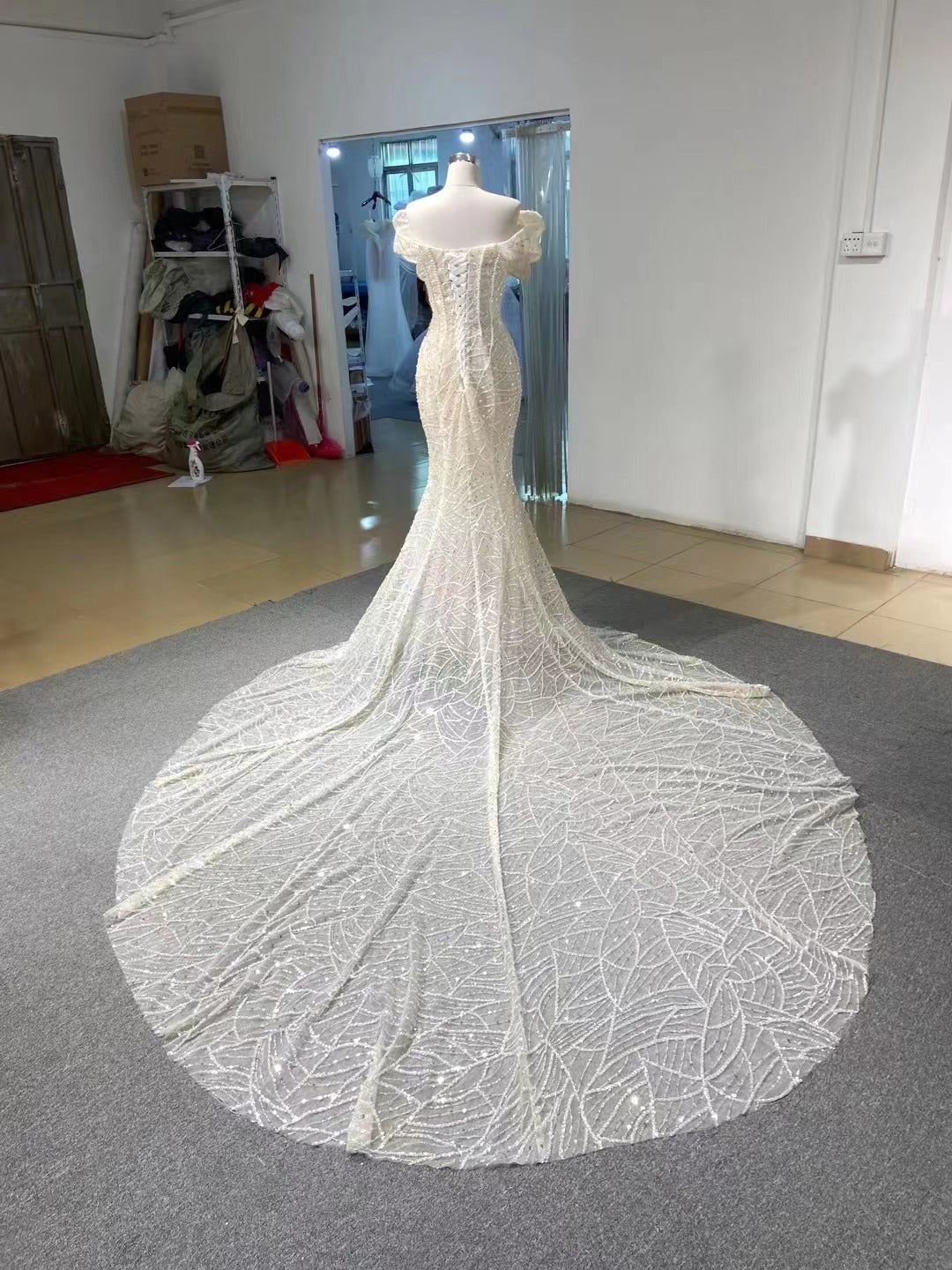 Luxury Mermaid Off-the-shoulder Beaded Wedding Dress Bridal Gowns 2310 SELINADRESS Luxury Mermaid Off-the-shoulder Beaded Wedding Dress Bridal Gowns 2310 SELINADRESS