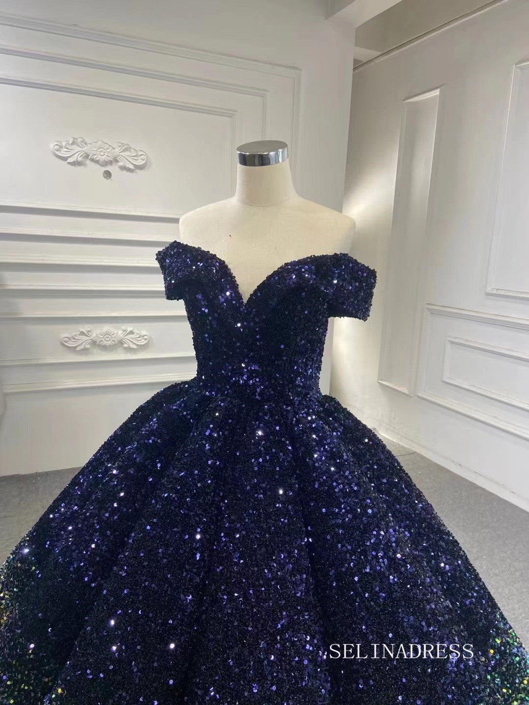 Luxury Off-the-shoulder Ball Gown Ombre Sparkly Prom Dress Quincess Dr SELINADRESS Luxury Off-the-shoulder Ball Gown Ombre Sparkly Prom Dress Quincess Dr SELINADRESS