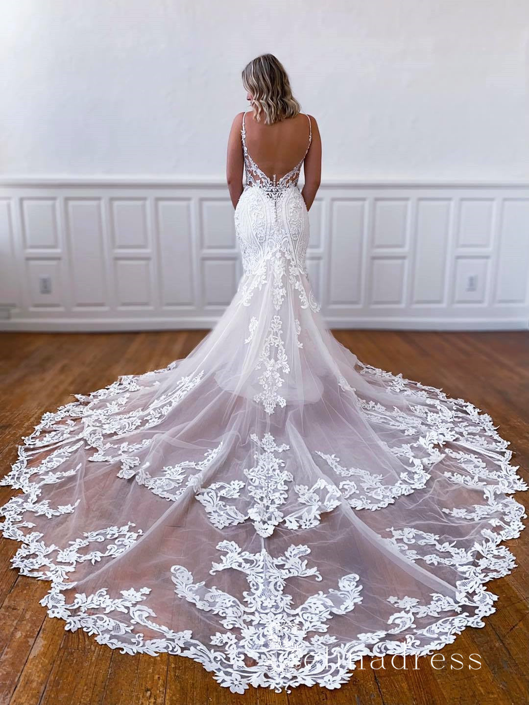 Mermaid Spaghetti Straps Vintage Lace Rustice Wedding Dresses CBD472 SELINADRESS Mermaid Spaghetti Straps Vintage Lace Rustice Wedding Dresses CBD472 SELINADRESS